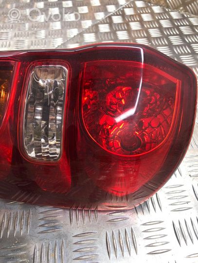 Toyota RAV 4 (XA20) Lampa tylna 