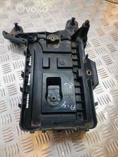 Volkswagen Eos Boîte de batterie 1K0915333