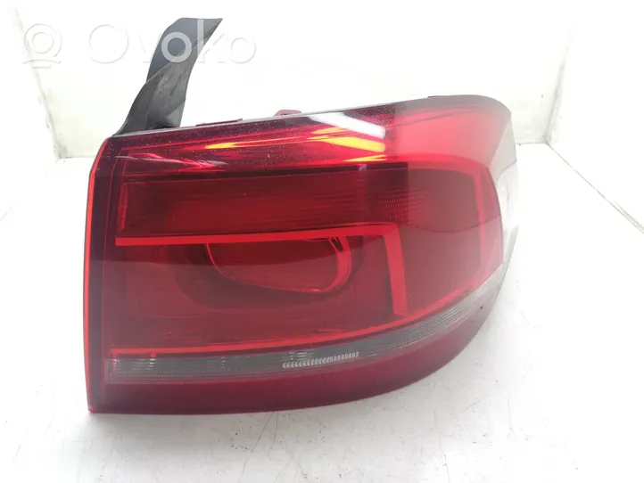 Volkswagen PASSAT B7 Lampa tylna 3AE945096