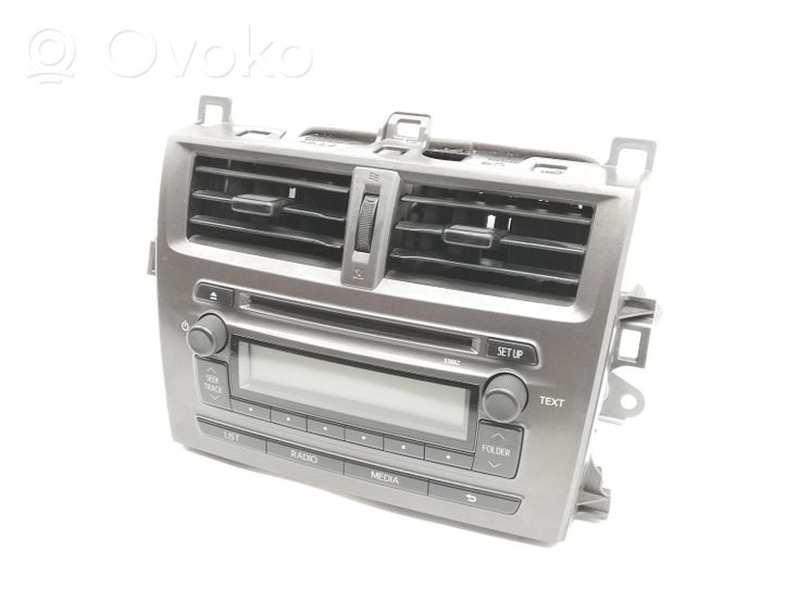 Subaru Trezia Unité principale radio / CD / DVD / GPS 8612052B00