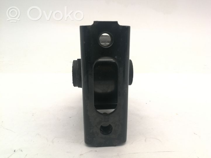 Toyota Prius (XW30) Supporto della scatola del cambio 