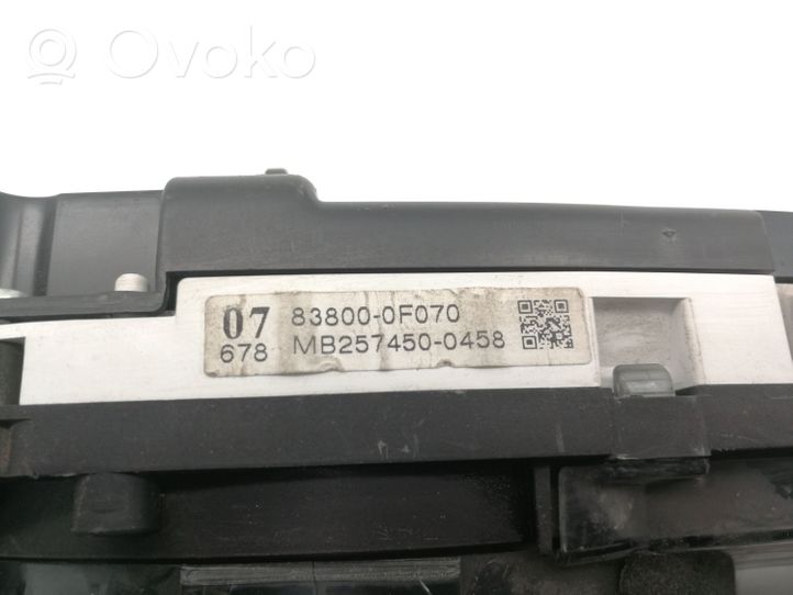 Toyota Verso Speedometer (instrument cluster) 838000F070