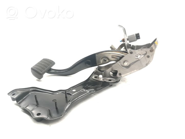 Toyota Prius (XW50) Pedal de freno 8951047040