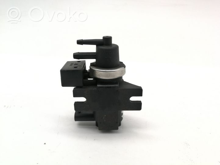 Mitsubishi Colt Valve de freinage A0051535528