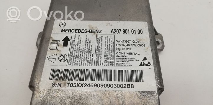 Mercedes-Benz E A207 Oro pagalvių valdymo blokas 2079010100