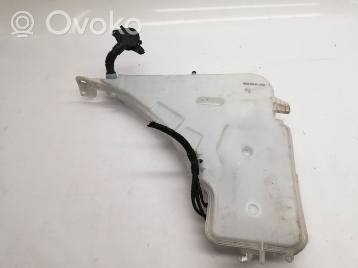 BMW 1 E81 E87 Réservoir de liquide lave-lampe 7241673