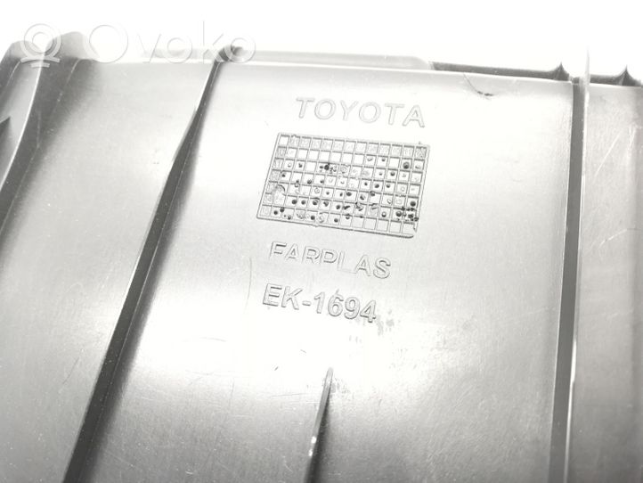 Toyota Yaris Protection de seuil de coffre EK1694
