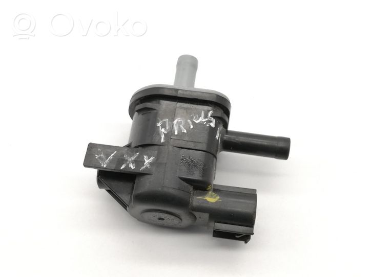 Toyota Prius (XW50) Brake central valve 9091012276