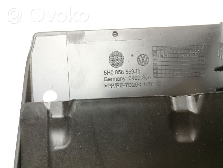 Volkswagen Golf VIII Tappo cornice del serbatoio 5H0858559