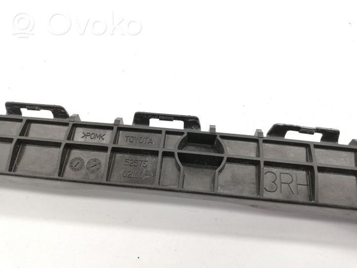 Toyota Auris E180 Support de pare-chocs arrière 5257502100