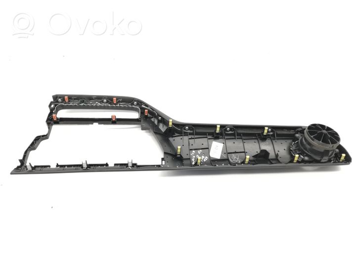 Toyota Auris E180 Kojelaudan hansikaslokeron lista 5540302230