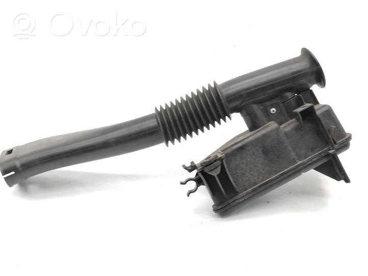 Mazda 3 I Conduit d'air (cabine) 0142409250