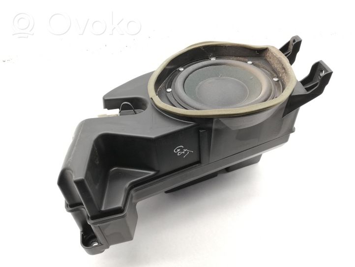 Honda Civic IX Subwoofer-bassokaiutin 