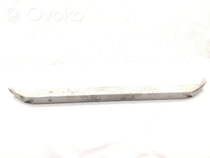 Toyota Avensis T270 Absorber zderzaka przedniego 5261105011