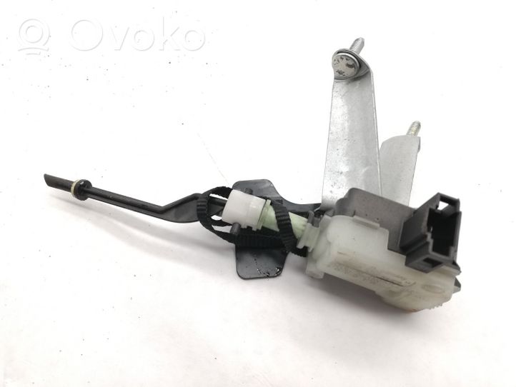 Toyota Avensis T270 Stellmotor Tankdeckel Tankklappe 7703005020