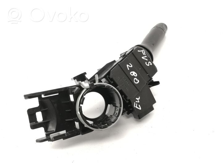 Subaru Outback (BS) Commodo, commande essuie-glace/phare 17F456