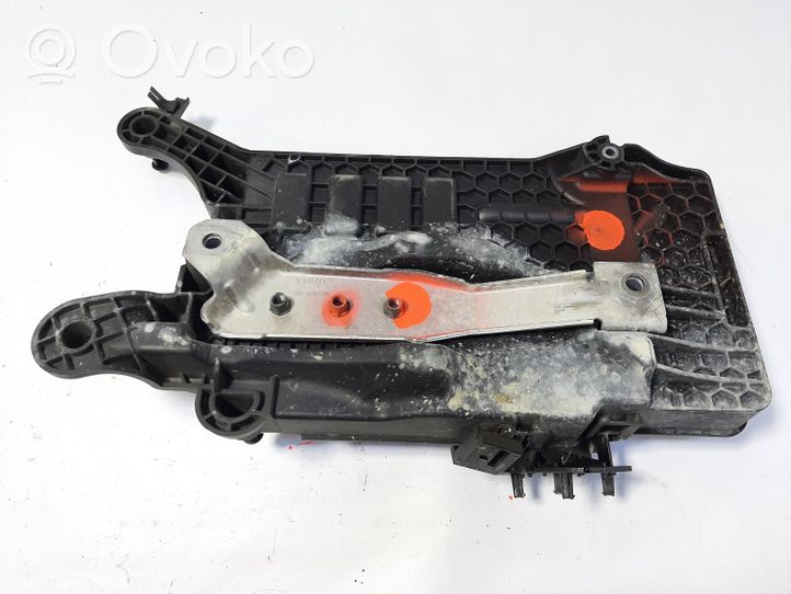 Volkswagen Polo VI AW Support boîte de batterie 200915331