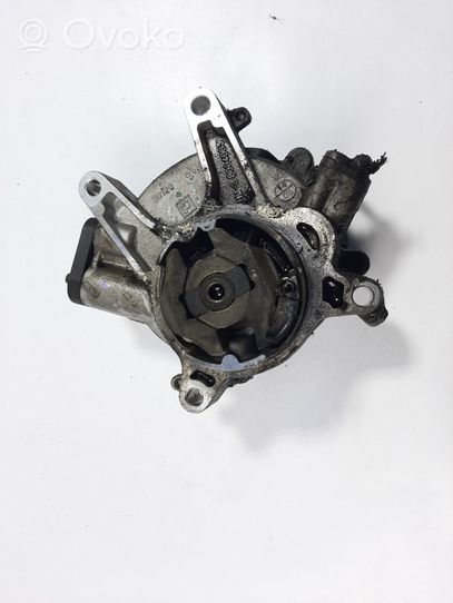 Opel Zafira C Vacuum pump 55581351