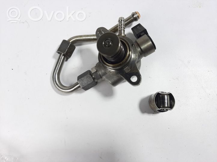 Volkswagen T-Cross Pompe d'injection de carburant à haute pression 04E127027N