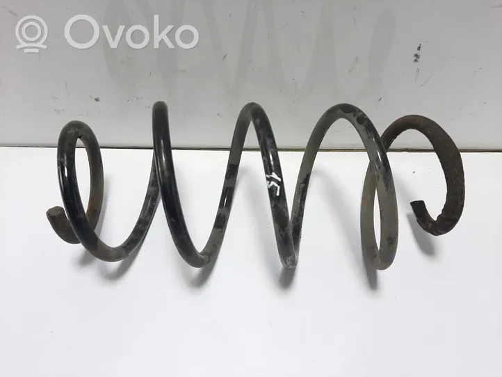 Volkswagen Jetta VI Front coil spring 