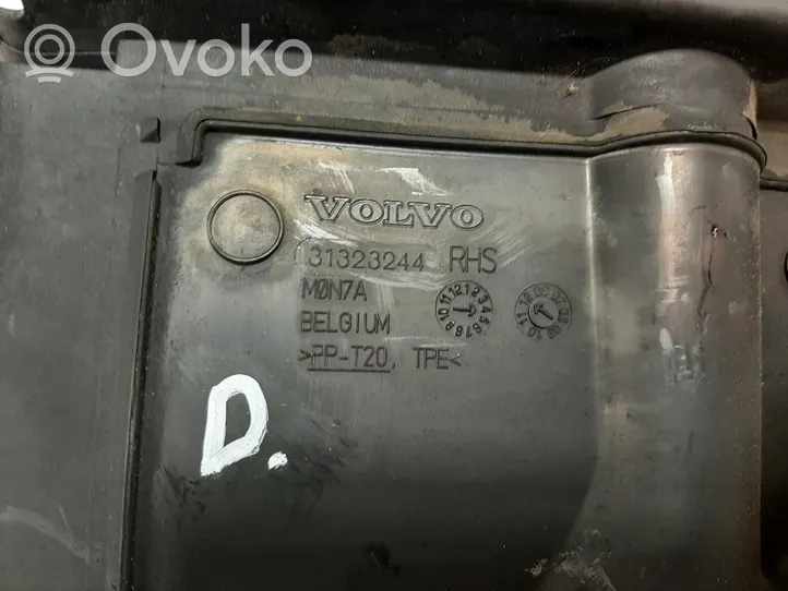 Volvo XC70 Condotto d'aria intercooler 31323244