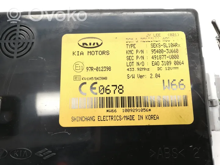 KIA Sportage Oven keskuslukituksen ohjausyksikön moduuli 954003U660