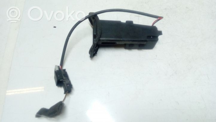 Chevrolet Captiva Serratura del tappo del serbatoio del carburante 96623001