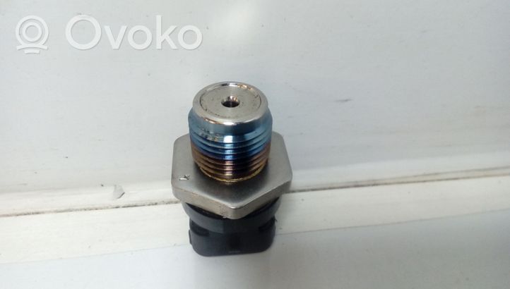 Volvo XC60 Fuel pressure sensor 0281002952