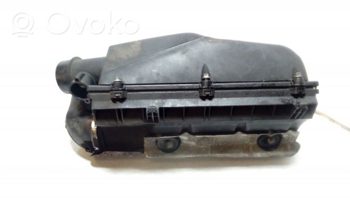 Mercedes-Benz ML W163 Caja del filtro de aire A0000945568