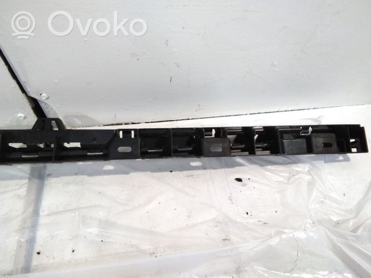 BMW 5 F10 F11 Slenksčio dalis 51777204022RH