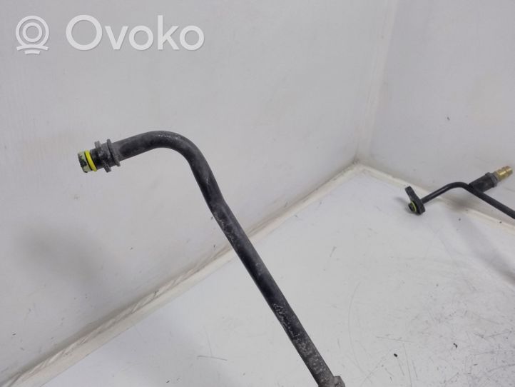 Volvo V50 Air conditioning (A/C) pipe/hose 