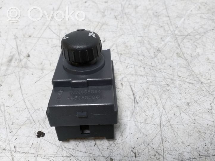 Mitsubishi Colt Wing mirror switch MN108084