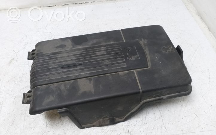 Volkswagen PASSAT B7 Couvercle de boîtier de batterie 3C0915443A