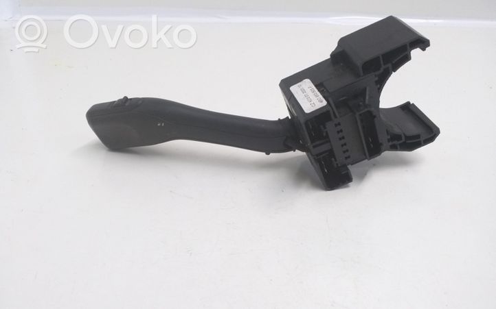 Volkswagen Golf IV Wiper control stalk 4B0953503F