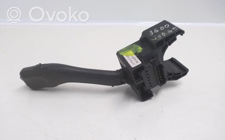 Volkswagen Golf IV Commodo d'essuie-glace 4B0953503H