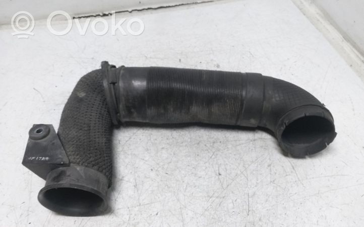 KIA Sorento Parte del condotto di aspirazione dell'aria 282003E000