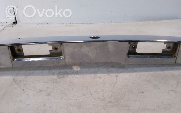 Chevrolet Epica Trunk door license plate light bar 