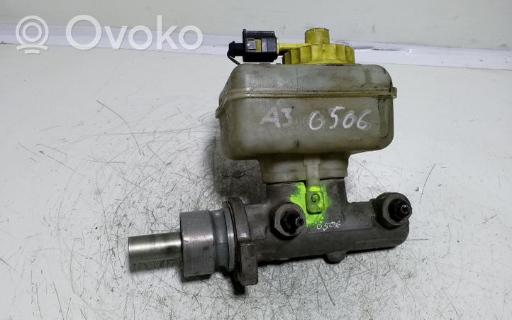 Audi A3 S3 8L Główny cylinder hamulca 1J1611349