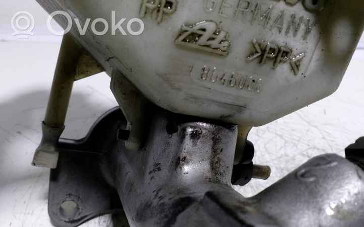 Volvo XC70 Główny cylinder hamulca 8646006