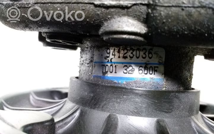 Mazda Xedos 6 Bomba de dirección hidráulica T00132600F