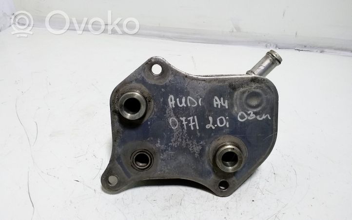 Audi A4 S4 B6 8E 8H Mocowanie / uchwyt filtra oleju 172494715