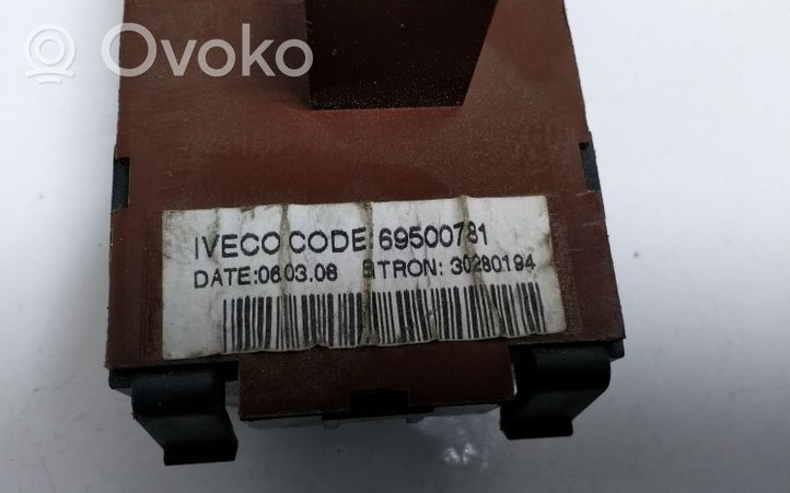 Fiat Iveco Daily Zestaw przełączników i przycisków 69500781