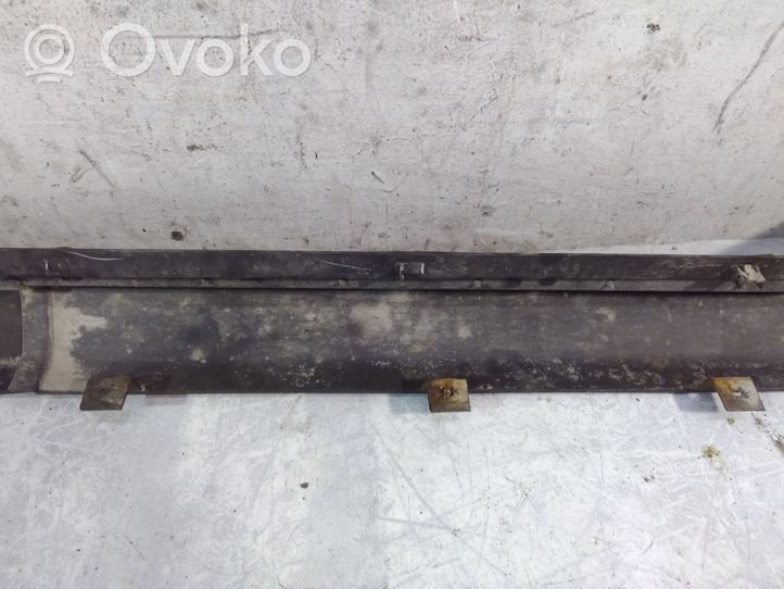 Chrysler Pacifica Sill 11009B