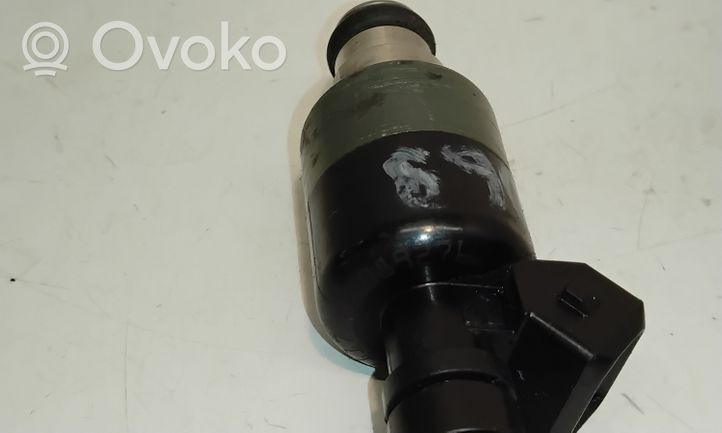 Opel Vectra B Fuel injector 17089276