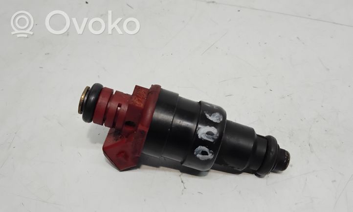 Opel Calibra Fuel injector 90501588