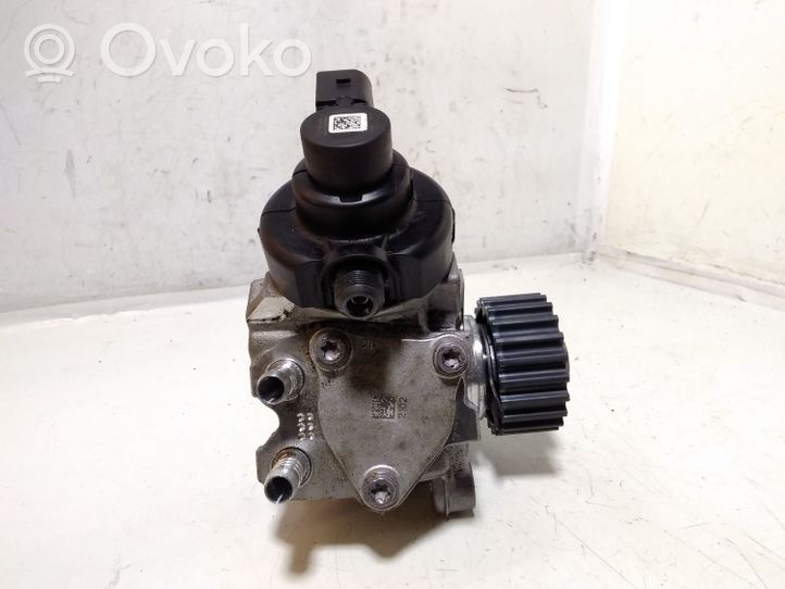 Volkswagen PASSAT B8 Polttoaineen ruiskutuksen suurpainepumppu 05L130755