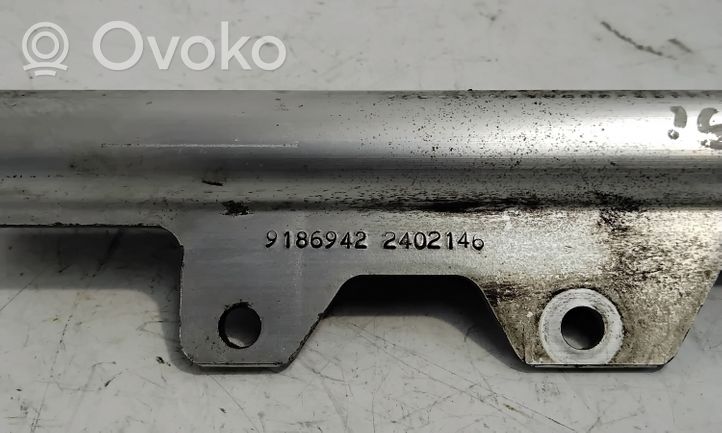 Volvo XC70 Listwa wtryskowa 9186942