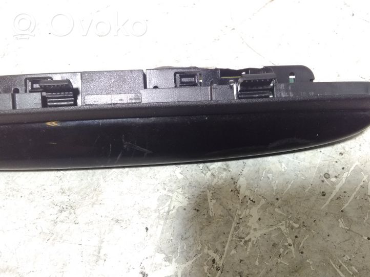 Mercedes-Benz CLA C117 X117 W117 Parking PDC sensor display screen A0015425423