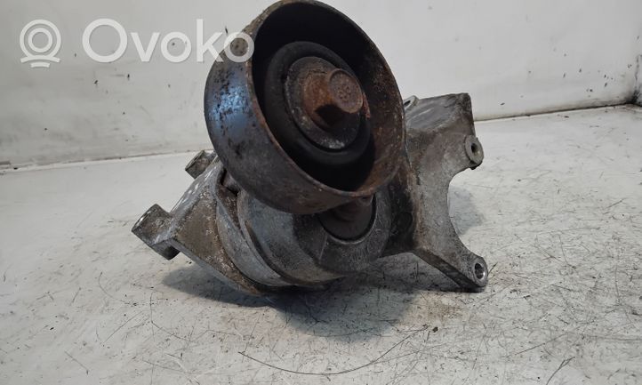 KIA Sorento Mocowanie alternatora 