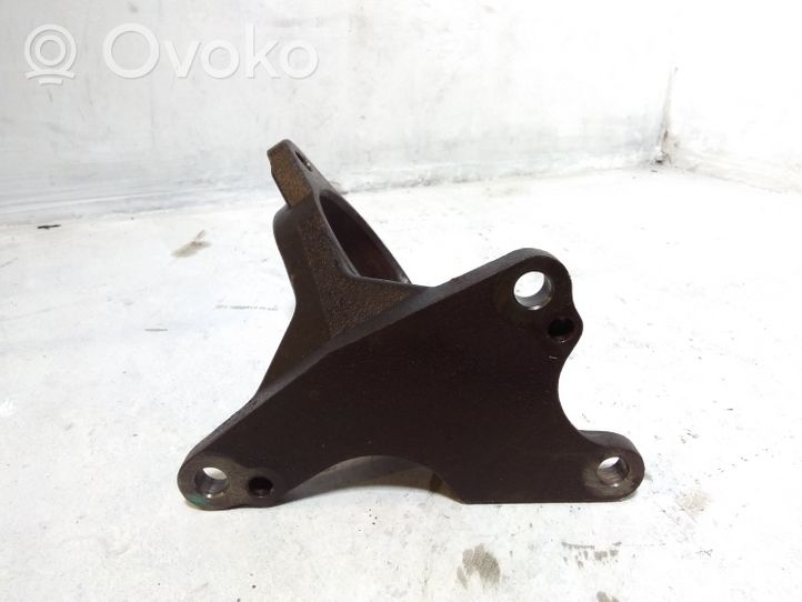 Toyota Avensis T250 Pusašio pakabinamo guolio kronšteinas 4345705050